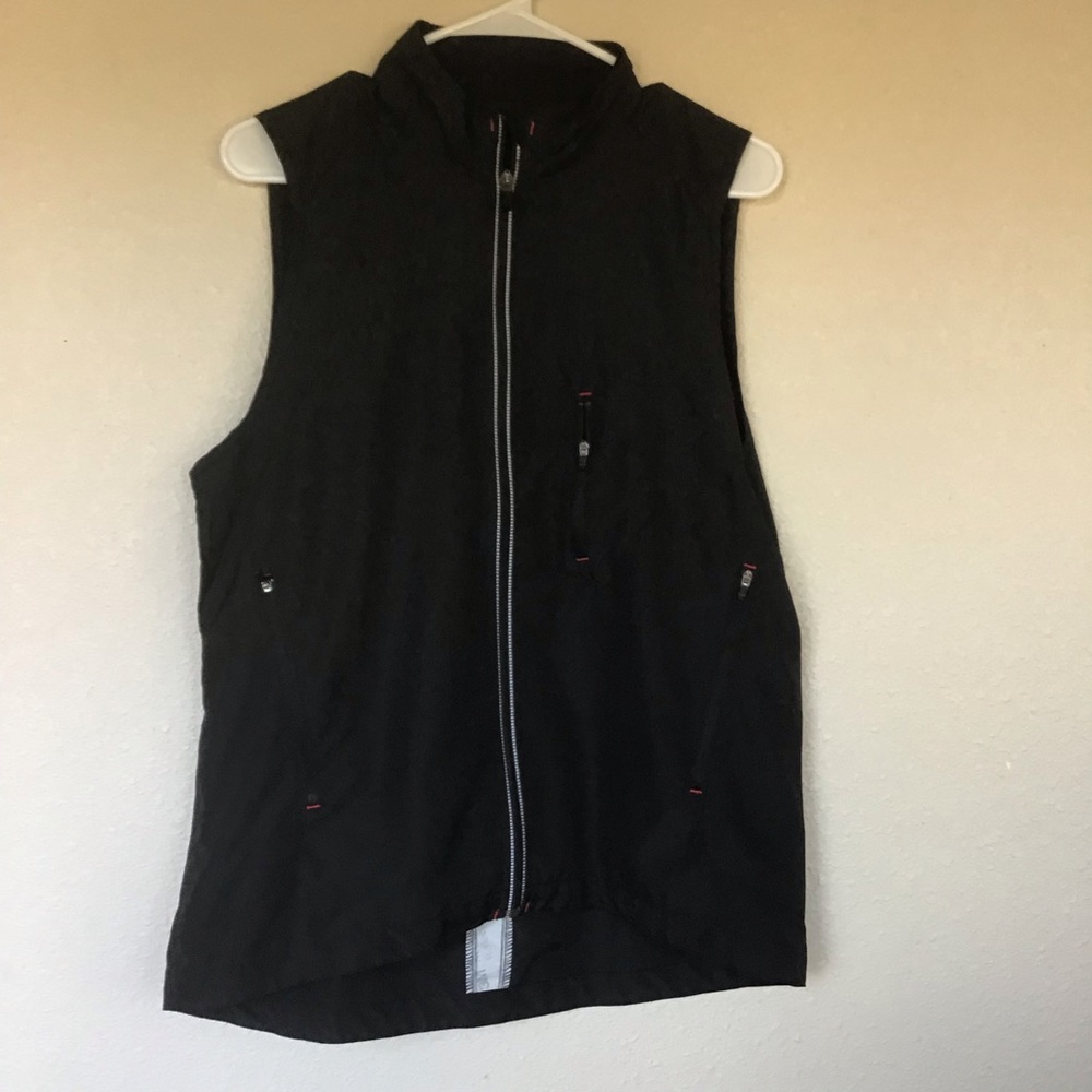Lululemon black reflective zip up vest